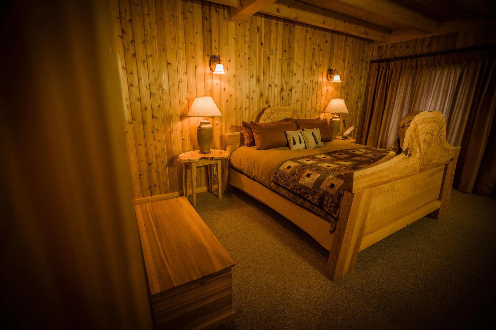 Bear Claw Lodge Kispiox Exterior photo