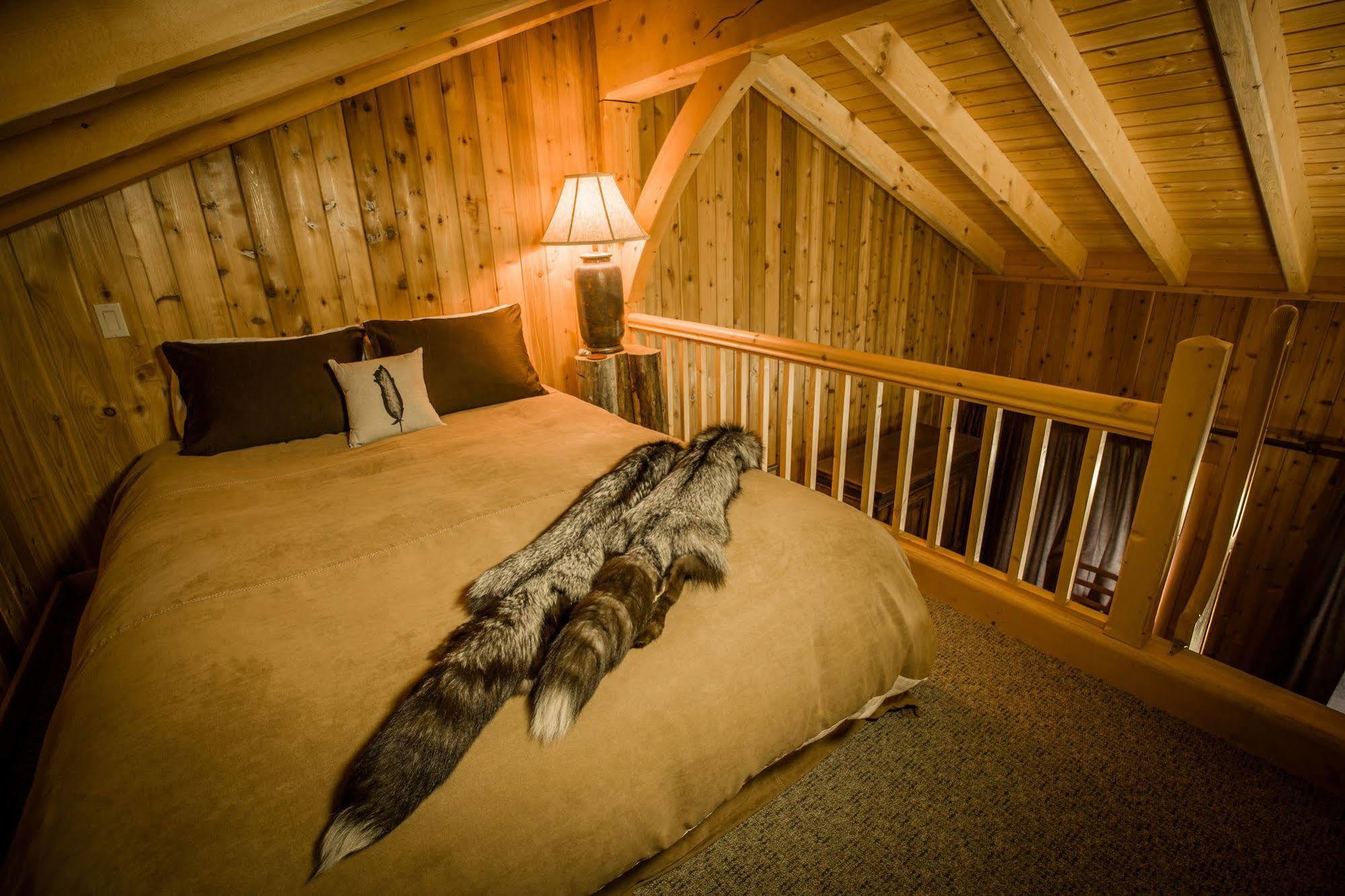 Bear Claw Lodge Kispiox Exterior photo
